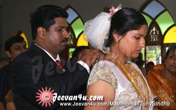 Tony Sindhu Wedding Pictures Lalam Puthenpally Palai